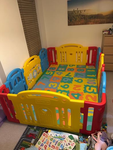 Dwinguler Castle Baby playpen