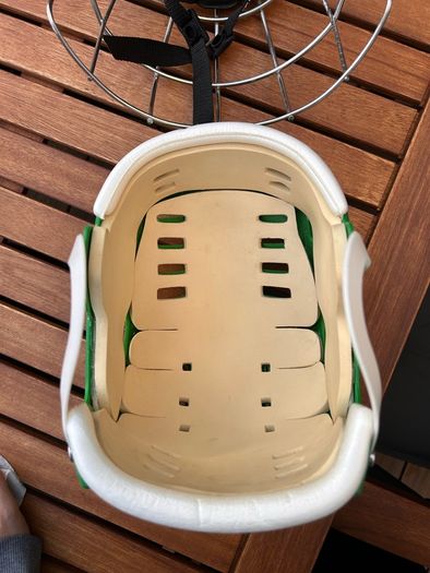 Azzurri Hurling Helmet - Green - Size Medium