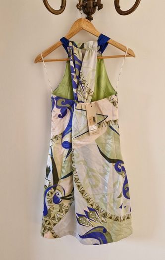 Halterneck dress (Size M)