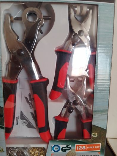 Pliers