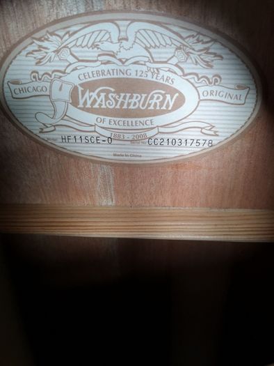Washburn HF 11 SCE Solid Top