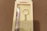 Boxed gift keyring &amp; pen for mum