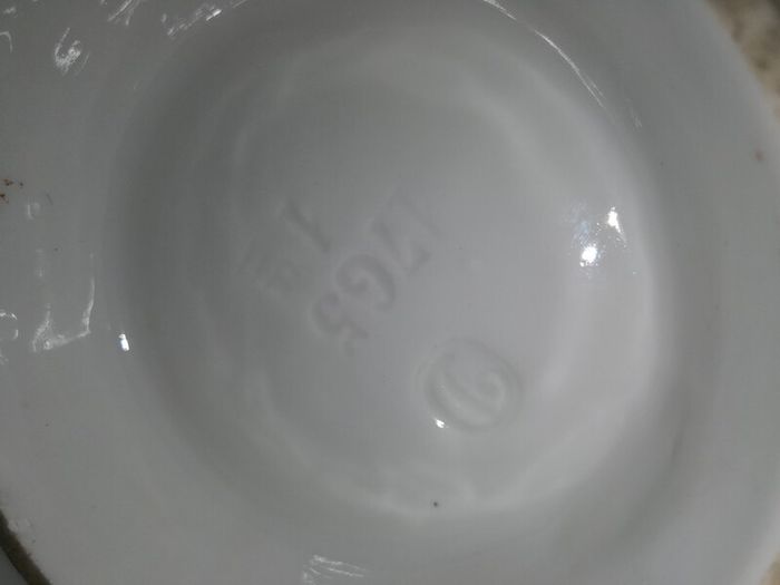 Exceptionally nice large vase with 2 Art Noveau heads