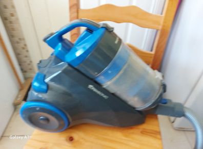 Morphy Richards Bagless Vacuum Cleaner, Model 980519, in excellent condition