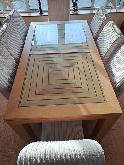 Wills & Gambier oak extending table and 8 chairs.