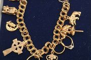 Vintage 9ct yellow gold charm bracelet