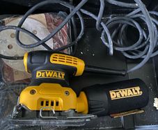 DeWalt  Electric Palm sander