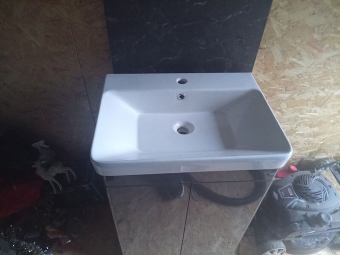 600 mm bathroom vanity unit