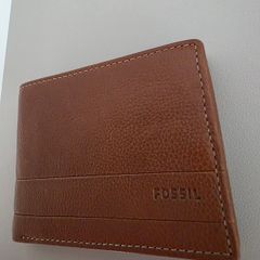 Fossil Mens Leather Wallet - Brand New