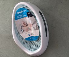Angel baby bath support