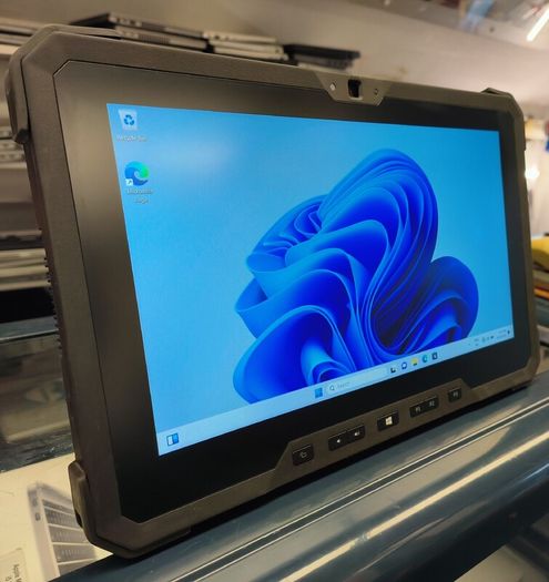 Dell Latitude 7212 Rugged Extreme Tablet 11.6" FHD | Intel i7-7600U 16GB 500GB Windows 11 Pro (Touch)