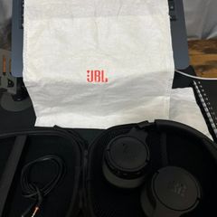 JBL Tune 770NC + Protection Case