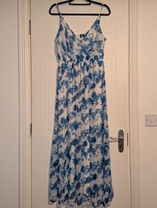 Gorgeous floral chiffon midi dress from Vero Moda