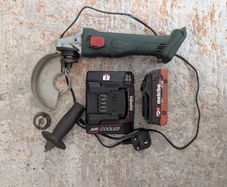 metabo W18 L9-115 battery grinder