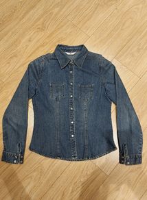 Brand new woman's denim shirt - New Look
