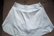 White tennis shorts size 8