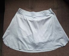 White tennis shorts size 8