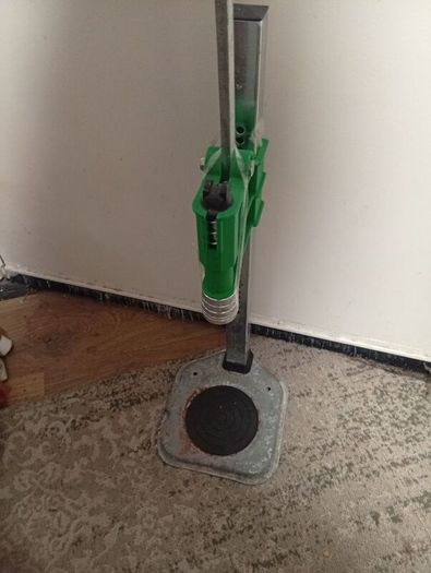 bottle top press