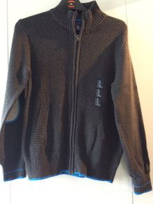New Gap Cardigan size XL(11-12 years)