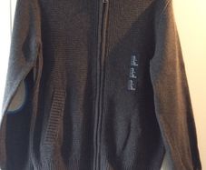 New Gap Cardigan size XL(11-12 years)