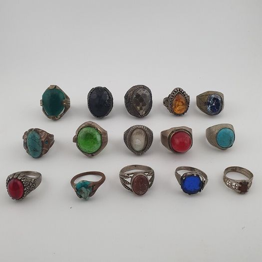 Antique 15 Heritage Style Rings Mixed Brass Glass & Decorative Stone Collection