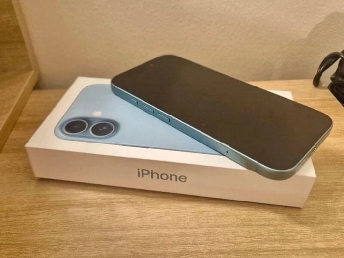 iPhone 16 & Samsung s24