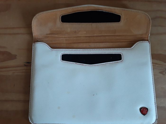 APPLE Notebook-Tabloid Leather Case