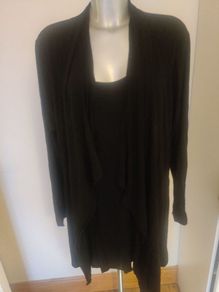 Veto black 2 in 1 top and cover up longer line size UK20 EU48 Postage included