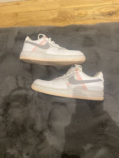 Air Force 1 low