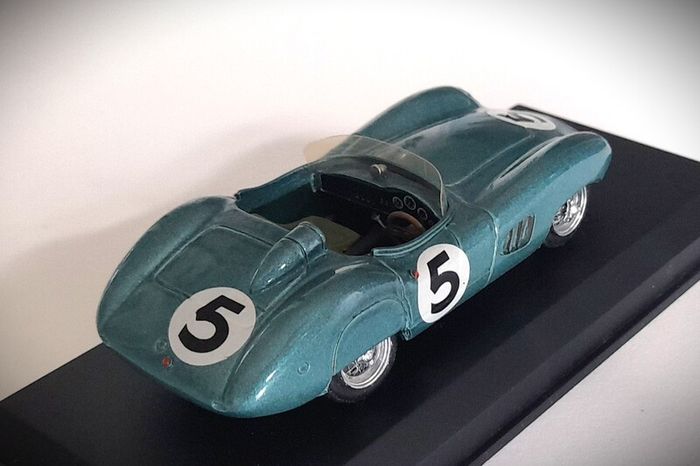 Diecast Model Le Mans Winning Aston Martin - Top Models  1:43