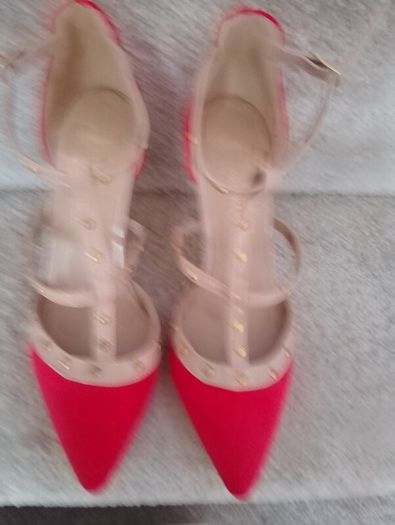 Red Heels Size 4