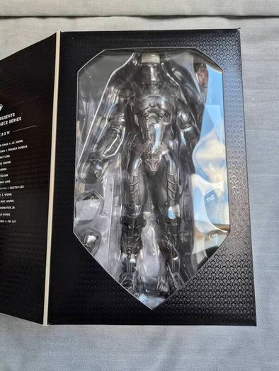 Hot Toys General Zod Superman Man of Steel 1/6 scale figure