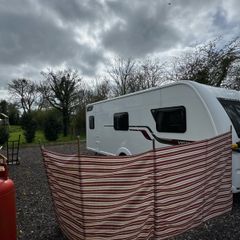 Camping Cloth Wind Breaker