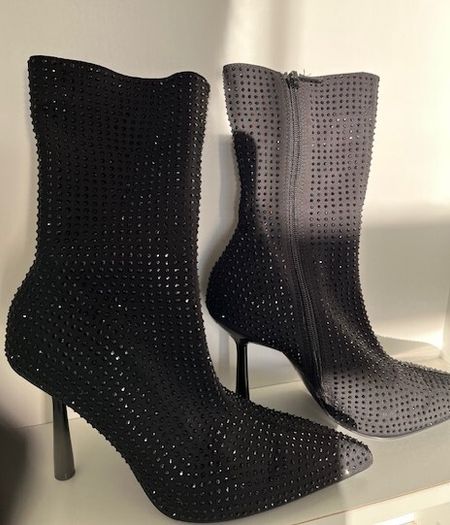 High-heel Dressy Ankle Boots With Sparkly Rhinestones Sequins Jet Black. In Excellent Condition Size Eu 39 Uk 6.   With original protective bag.