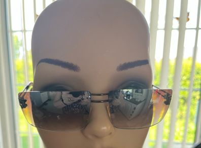 Jones New York sun glasses
