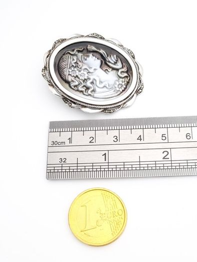 Vintage 925 Silver Carved Cameo Brooch