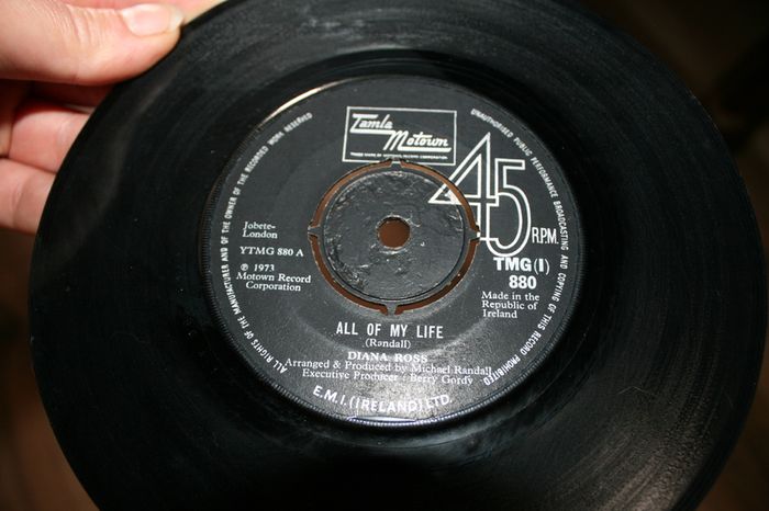 Single Vinyl's  85 pieces