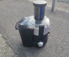 Juice maker
