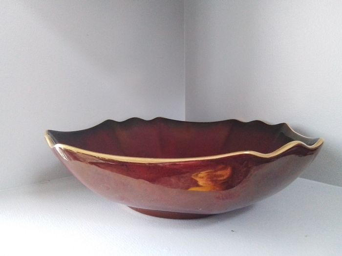 Crown Devon Shallow Burgundy Bowl