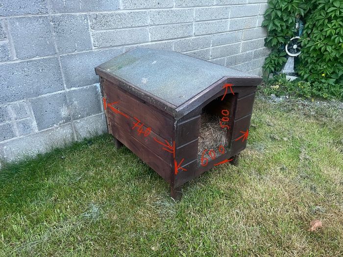 dog kennel