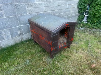 dog kennel