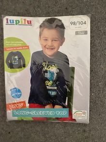Boys pyjamas age 3-4- brand new set