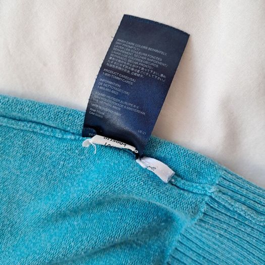 tommy hilfiger v neck size xl ptp 26" turquoise in excellent condition