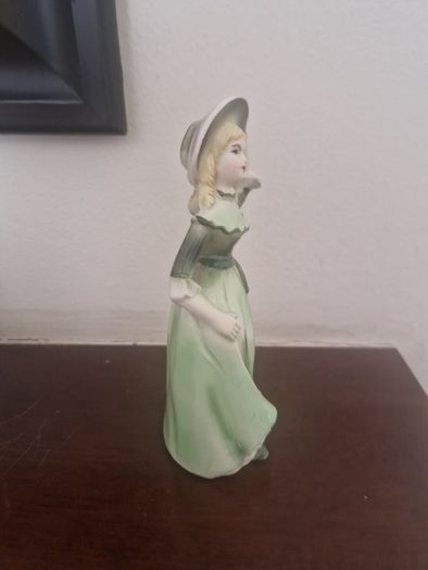 vintage porcelain lady