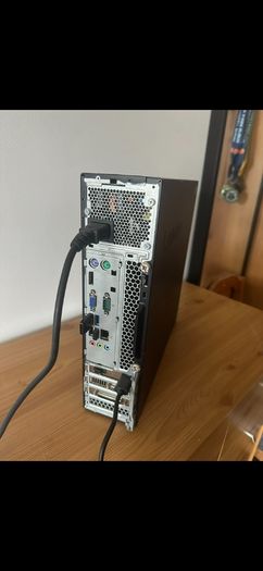 Lenovo ThinkCentre M700 PC i5 + 22" Samsung Monitor + Keyboard