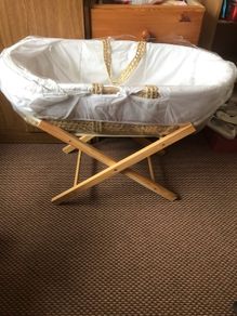 Moses Basket and Stand