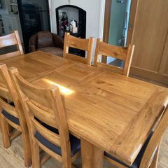 Extendable Oak Dining Table and Chairs