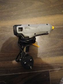 hot glue gun