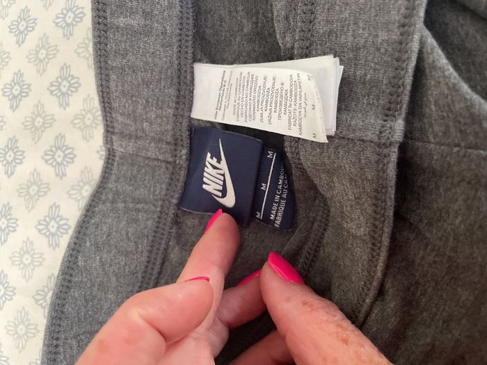 Grey Nike leggings