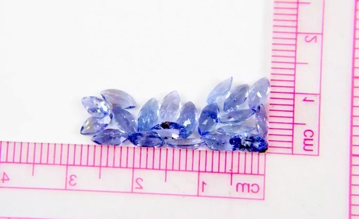 20x Tanzanite gemstones 5ct